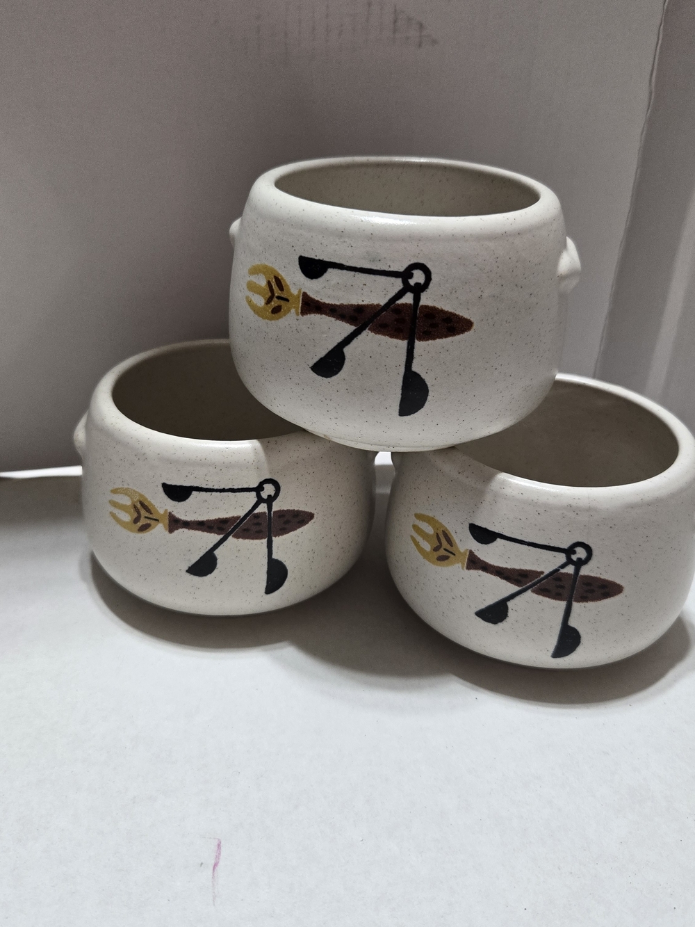 West Bend Stoneware Bean Bowls Set of 3 MCM Patio BBQ Fork Motif Crocks As-Is